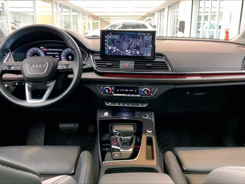 Used 2021 Audi Q5 Prestige w/ Prestige Package AWD/4WD image 14