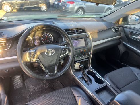 Used 2016 Toyota Camry SE FWD image 13