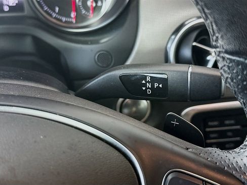 Used 2020 Mercedes-Benz GLA 250 w/ Premium Package image 16