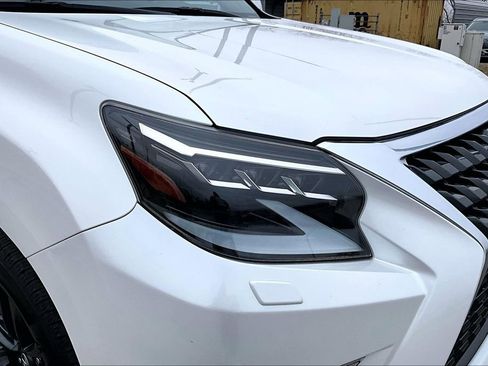 Used 2023 Lexus GX 460 Premium w/ Premium Package image 41