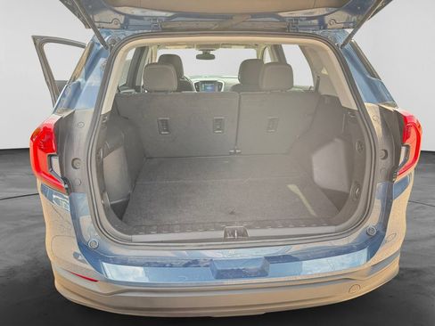 Used 2024 GMC Terrain SLE AWD/4WD image 35