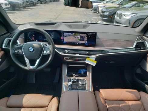 New 2026 BMW X5 xDrive40i w/ Climate Comfort Package AWD/4WD image 8
