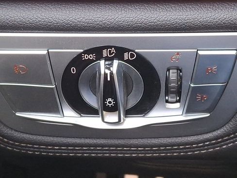 Used 2019 BMW 750i xDrive w/ Executive Package image 26