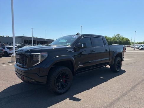 Used 2022 GMC Sierra 1500 AT4 w/ AT4 Premium Package AWD/4WD image 3