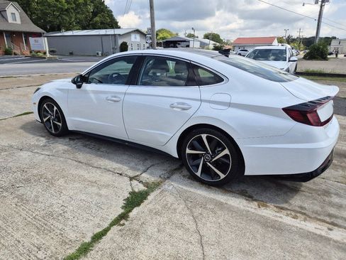 Used 2022 Hyundai Sonata SEL Plus w/ Preferred Accessory Package FWD image 4