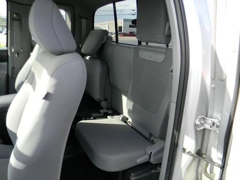 Used 2012 Toyota Tacoma 2WD Access Cab w/ Convenience Pkg image 16