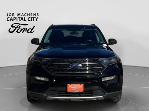 Used 2022 Ford Explorer XLT w/ Equipment Group 202A AWD/4WD image 9