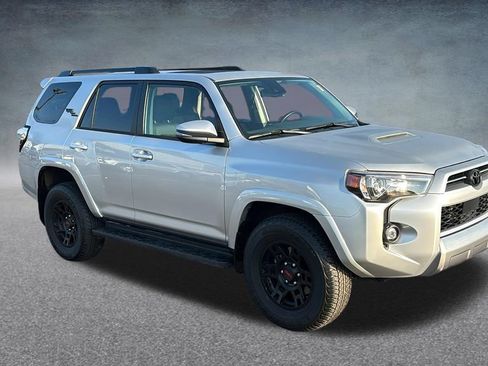 Used 2023 Toyota 4Runner TRD Off-Road Premium w/ Moonroof Package AWD/4WD image 2