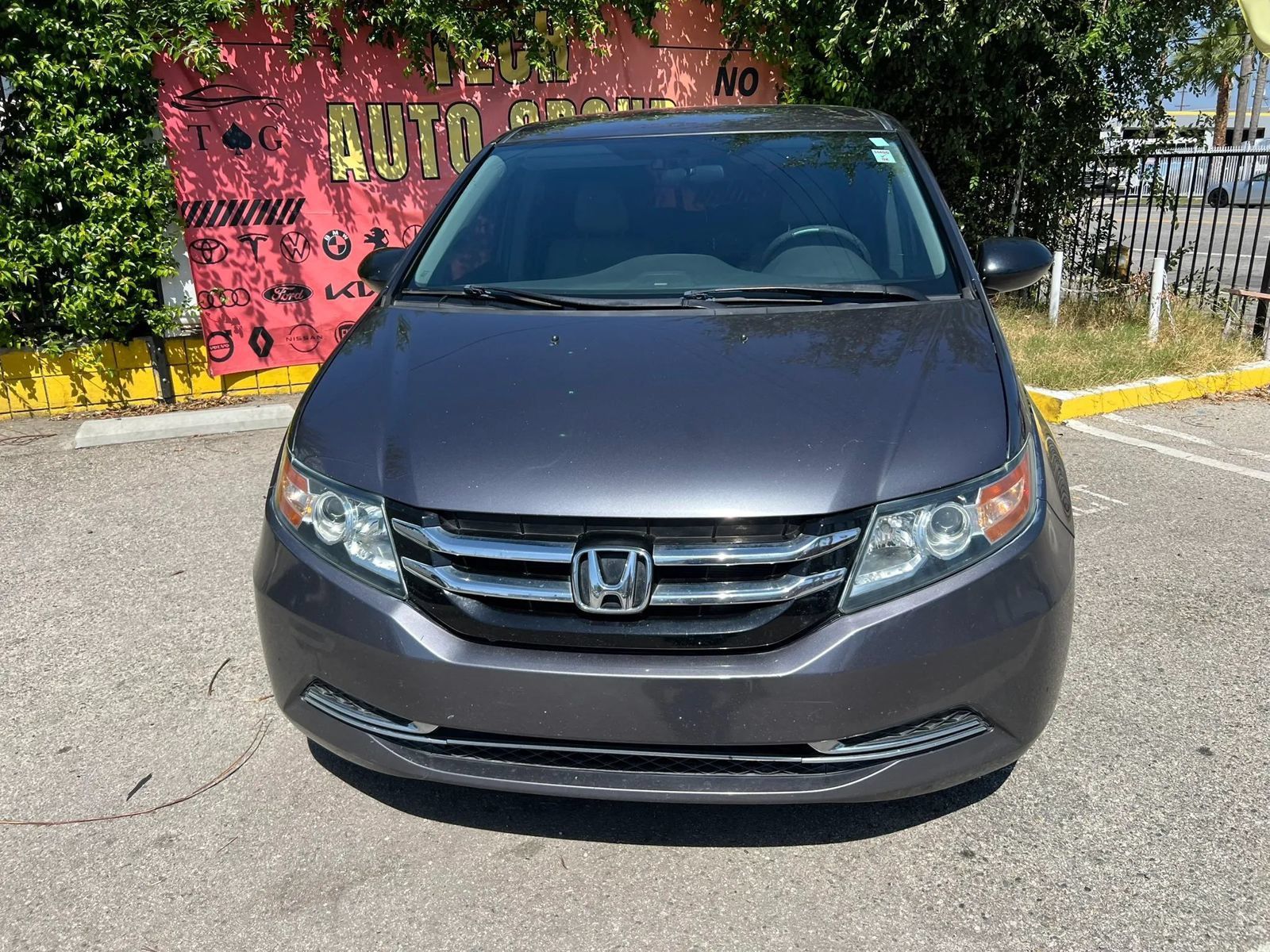 Used 2016 Honda Odyssey LX image 2
