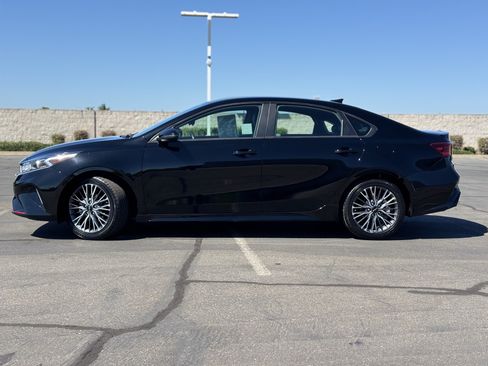 Used 2023 Kia Forte GT-Line FWD image 4