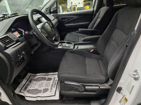 Used 2023 Honda Ridgeline Sport image 17