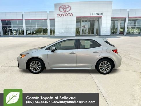 Certified 2025 Toyota Corolla SE image 5