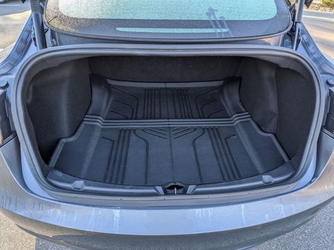 Used 2022 Tesla Model 3 Standard Range image 31