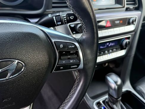 Used 2018 Hyundai Sonata Limited image 18