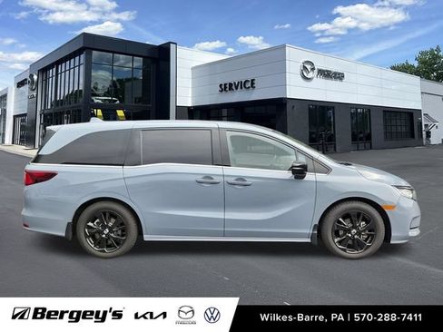 Used 2023 Honda Odyssey Sport image 5