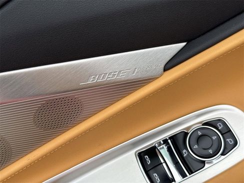 Used 2021 Chevrolet Corvette Stingray w/ Engine Appearance Package image 21