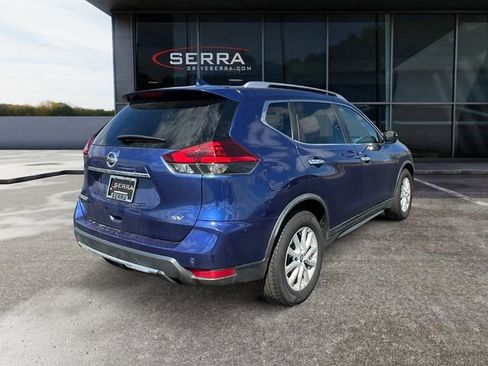 Used 2019 Nissan Rogue SV FWD image 4