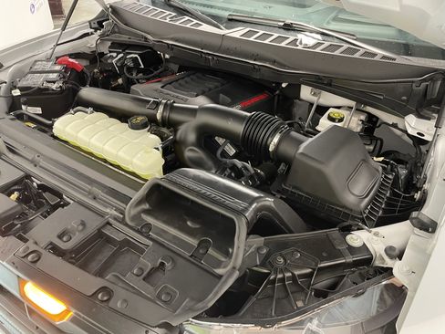 Used 2025 Ford F150 Raptor image 39