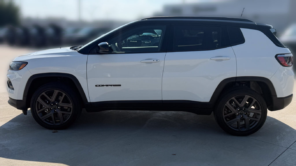 New 2026 Jeep Compass Limited AWD/4WD image 2
