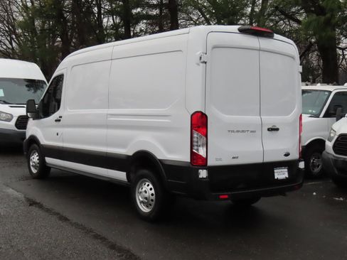 Used 2022 Ford Transit 250 Medium Roof AWD image 4