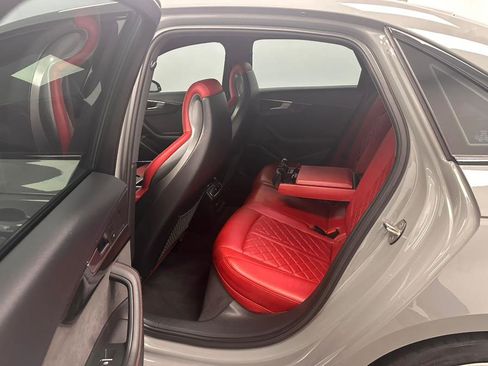 Used 2019 Audi S4 Prestige w/ Prestige Package image 36