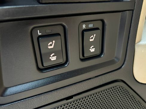 Used 2012 Toyota Sequoia Platinum image 20