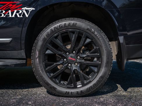 Used 2021 GMC Yukon Denali AWD/4WD image 13