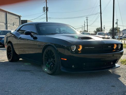 Used 2015 Dodge Challenger R/T Scat Pack w/ Scat Pack Appearance Package RWD image 14