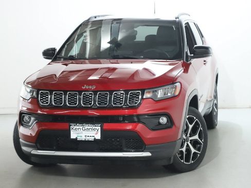 Used 2025 Jeep Compass Limited AWD/4WD image 3
