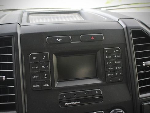 Used 2017 Ford F150 XL w/ Equipment Group 101A Mid RWD image 74