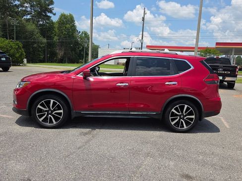 Used 2017 Nissan Rogue SL w/ SL Premium Package FWD image 2