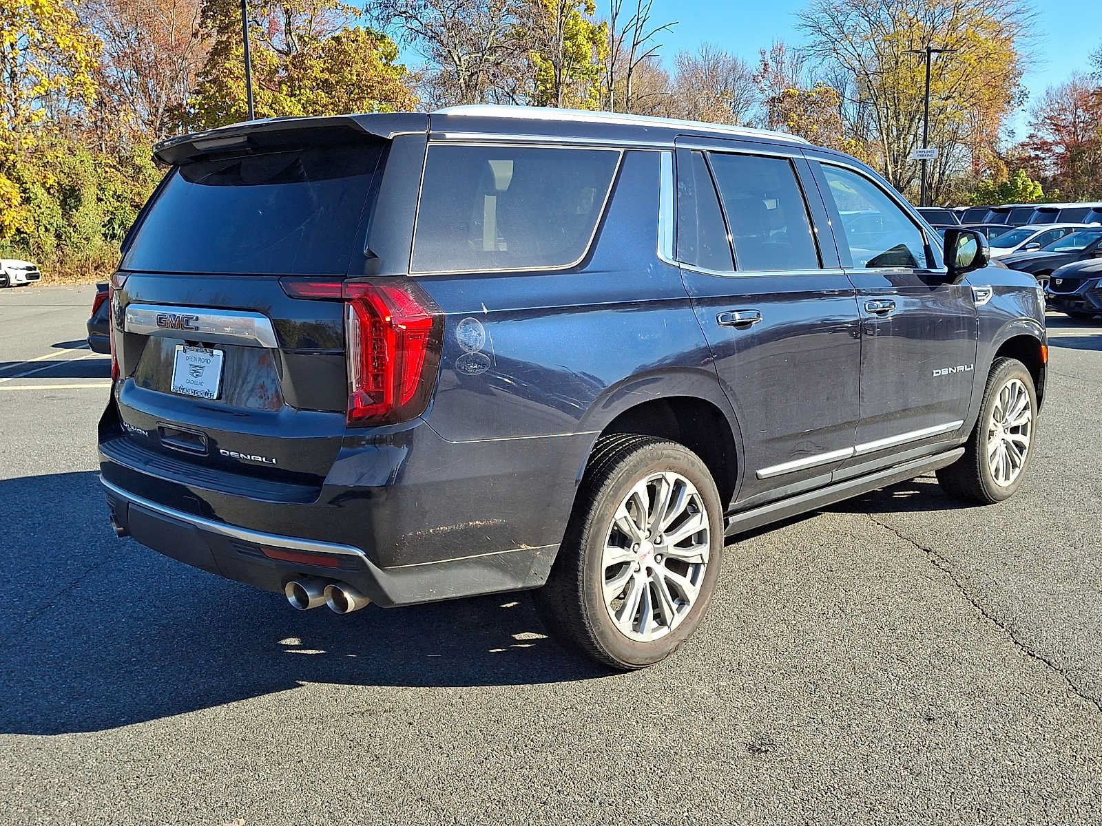 Used 2024 GMC Yukon Denali AWD/4WD image 8