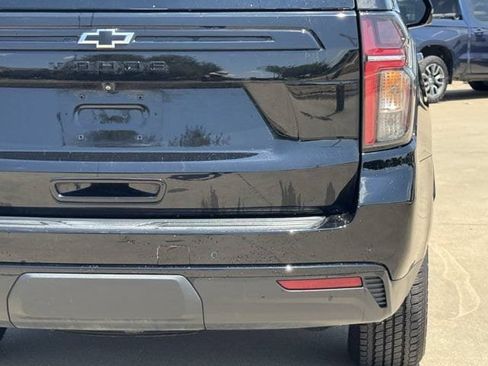 Used 2024 Chevrolet Tahoe Z71 w/ Luxury Package AWD/4WD image 7