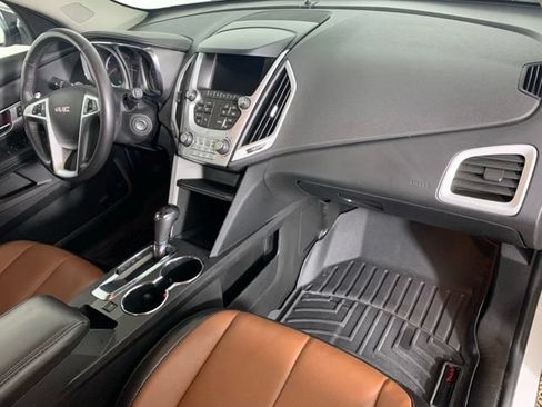 Used 2017 GMC Terrain SLT w/ Driver Alert Package I AWD/4WD image 5