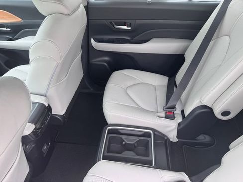 New 2026 Toyota Grand Highlander FWD image 21