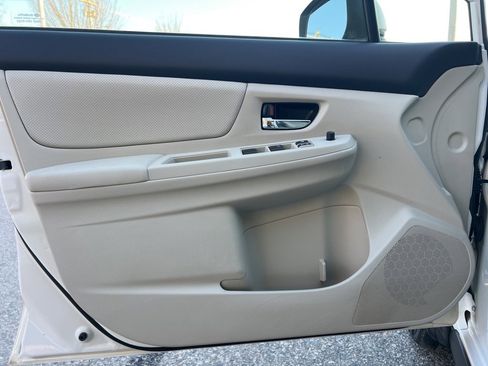 Used 2014 Subaru Crosstrek 2.0i Limited w/ Popular Package #2 image 11