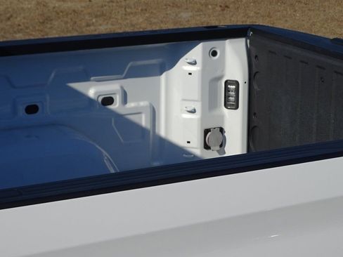 Used 2024 Chevrolet Silverado 1500 Custom image 28