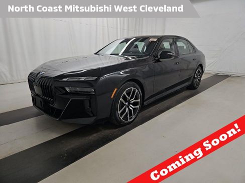 Used 2023 BMW 760i xDrive w/ Executive Package image 1