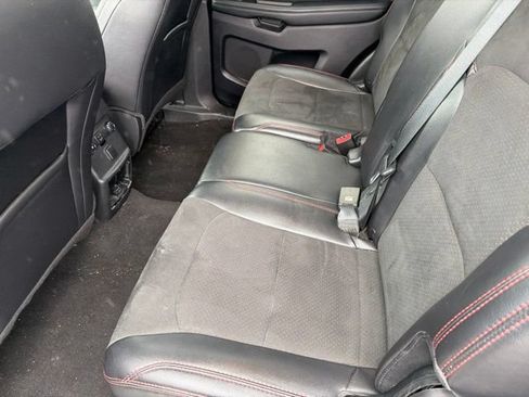 Used 2019 Ford Explorer XLT w/ Equipment Group 202A AWD/4WD image 9