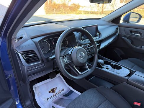 Used 2021 Nissan Rogue SV image 21