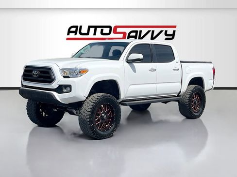 Used 2023 Toyota Tacoma SR5 RWD image 3