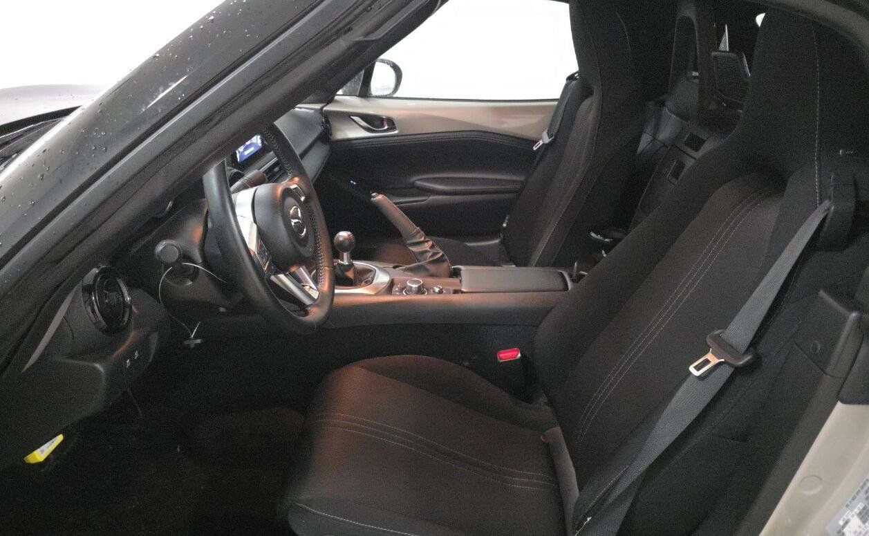 Used 2023 MAZDA MX-5 Miata Club RWD image 3