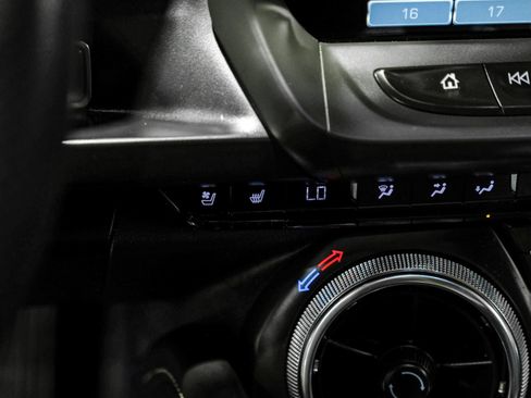 Used 2018 Chevrolet Camaro SS RWD image 31