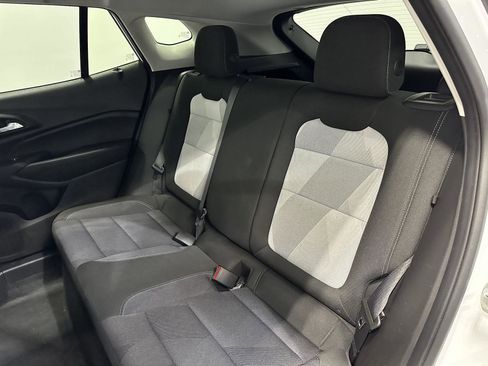 Used 2025 Chevrolet Trax LS image 26