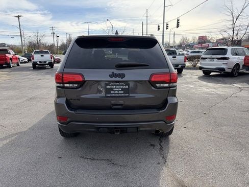 Used 2020 Jeep Grand Cherokee Altitude image 6