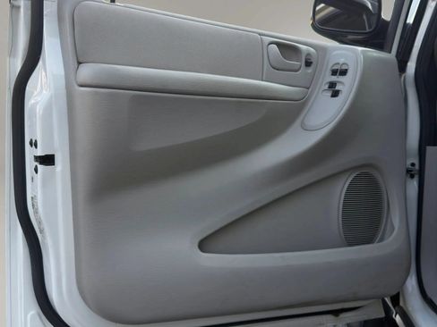Used 2007 Dodge Grand Caravan SXT FWD image 35
