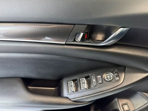 Used 2022 Honda Accord Sport image 12