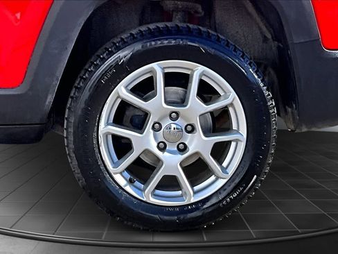 Used 2021 Jeep Renegade Latitude w/ Convenience Group image 36