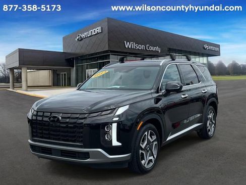 Used 2023 Hyundai Palisade SEL w/ Premium Package FWD image 1