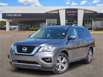 Used 2017 Nissan Pathfinder SV